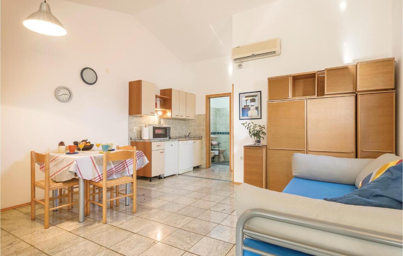 Lovely Apartment In Fazana With House Sea View Bagian luar foto