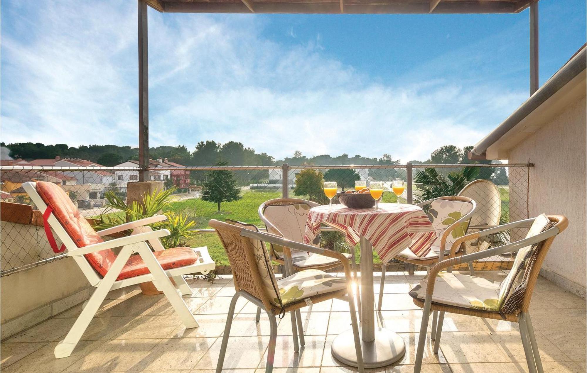 Lovely Apartment In Fazana With House Sea View Bagian luar foto